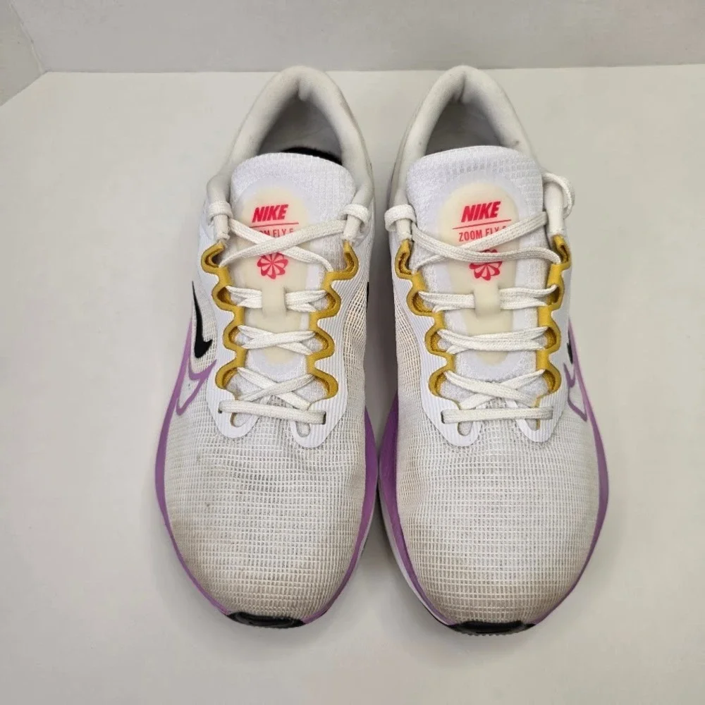 Nike Womens 9.5 Zoom Fly 5 Running Shoes White Rush Fuchsia Purple DM8974-100